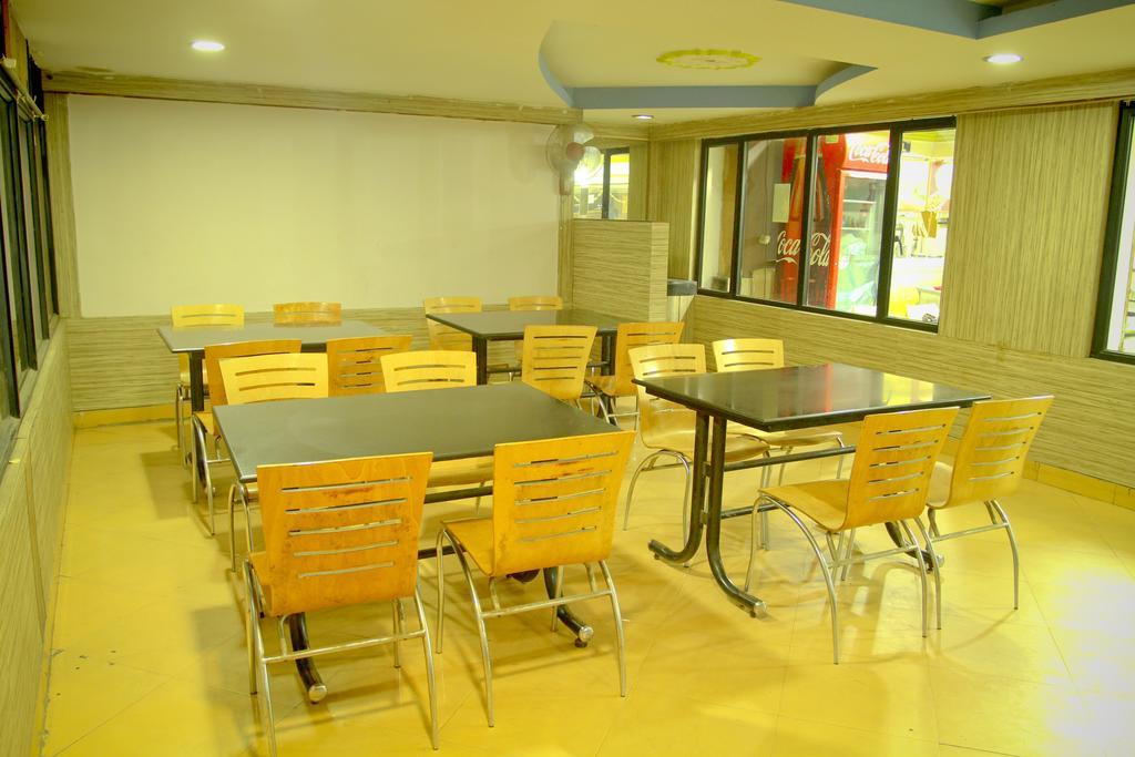 Yasodha Towers Hotel Hosūr Kültér fotó