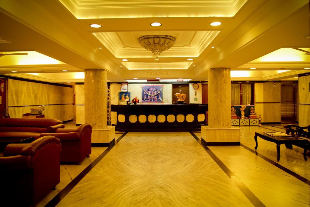 Yasodha Towers Hotel Hosūr Kültér fotó