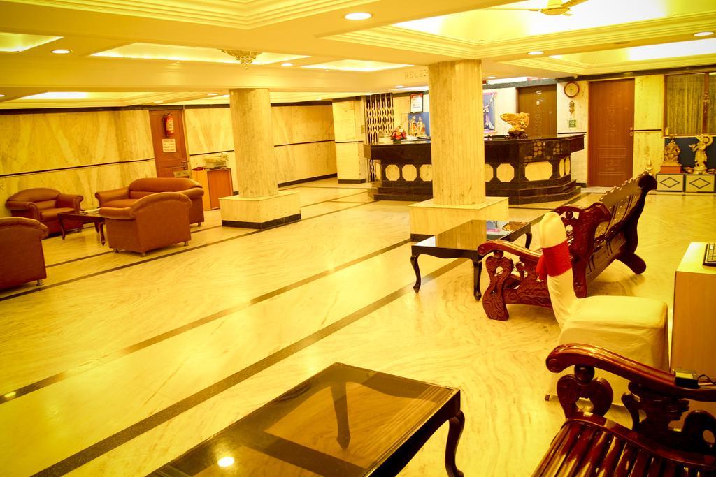 Yasodha Towers Hotel Hosūr Kültér fotó