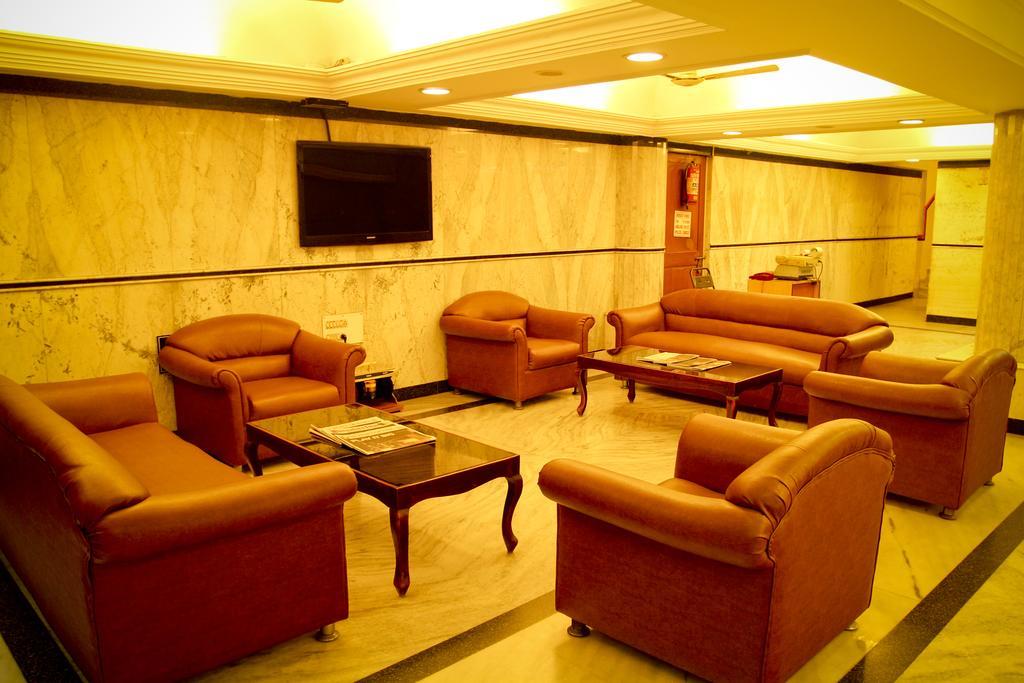Yasodha Towers Hotel Hosūr Kültér fotó